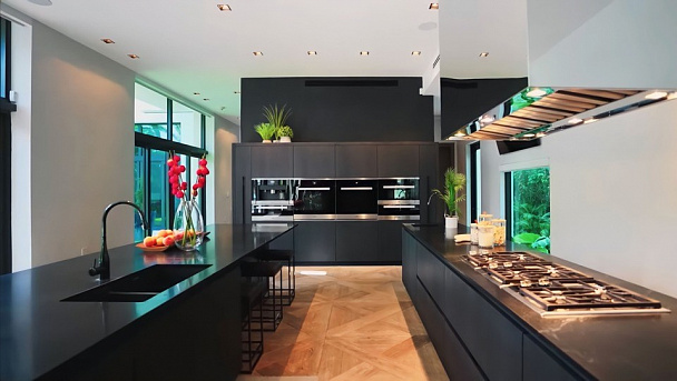 Kitchen - Beverly Glen